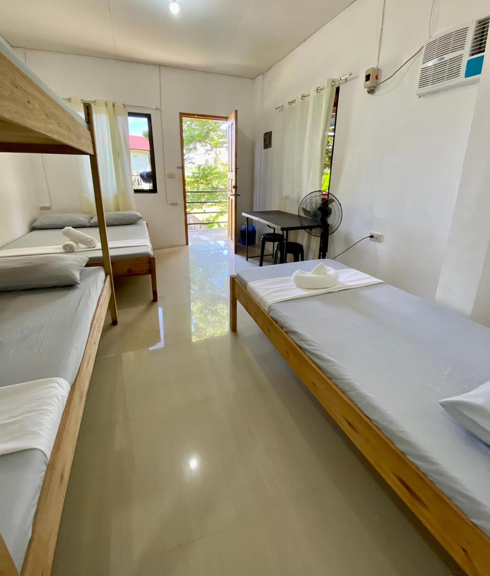 Reddot Guest House General Luna  Exterior foto
